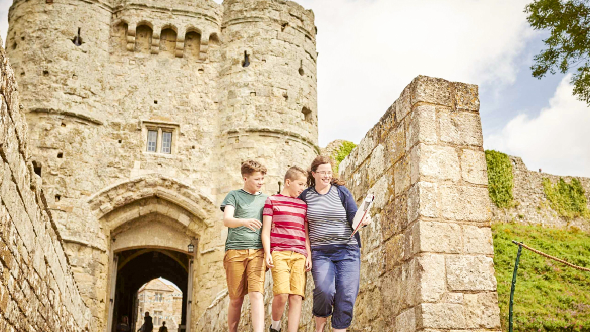 Carisbrooke Castle Ford Farm House Bed & Breakfast Isle of Wight